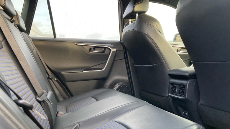 Toyota RAV4 2.5 VVT-i Hybrid Dynamic 5dr CVT Hybrid Estate